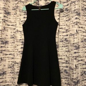 Black v-neck forever 21 dress